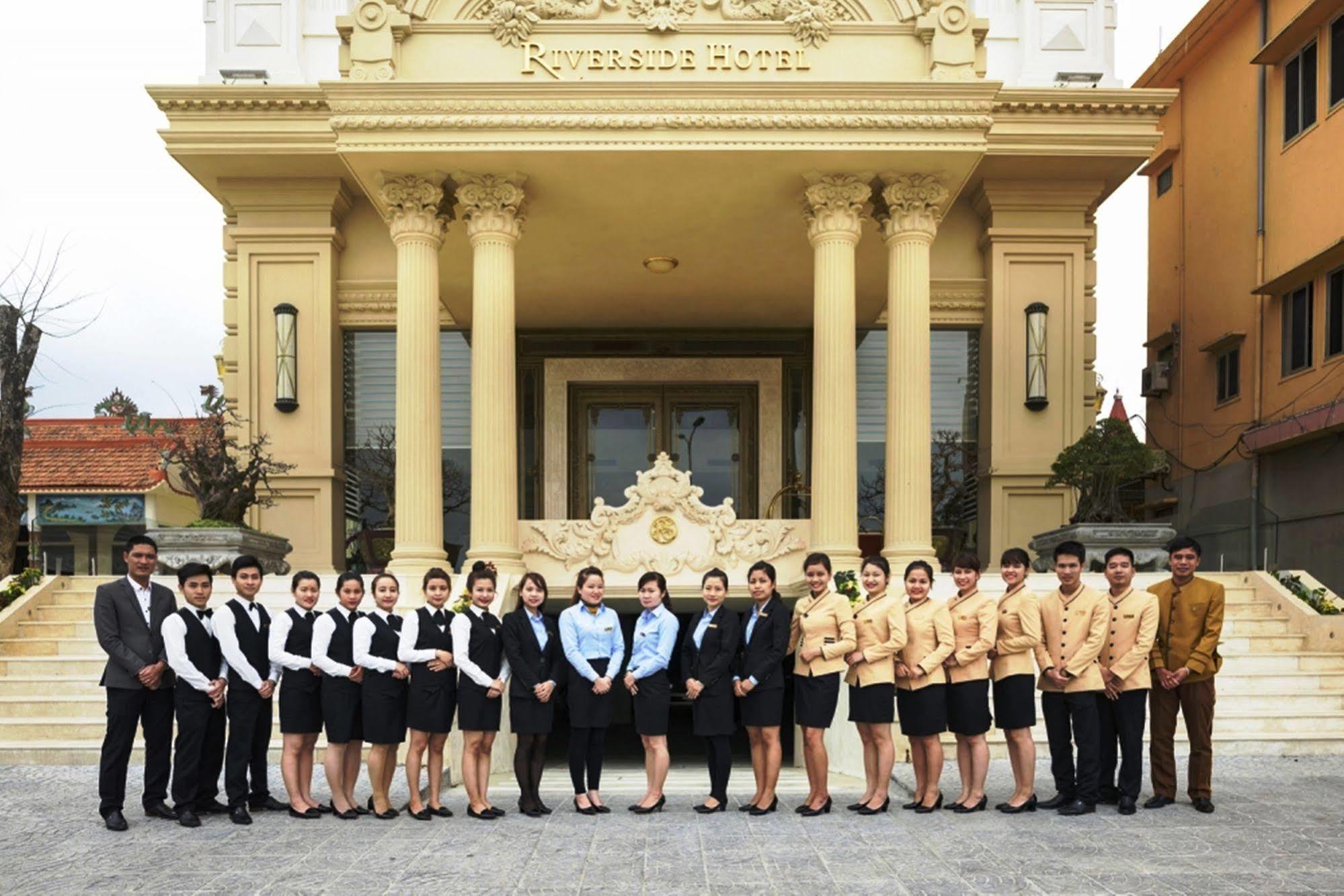 โรงแรมริเวอร์ไซด์ กวาง บิงห์ ด่งเฮ้ย ภายนอก รูปภาพ