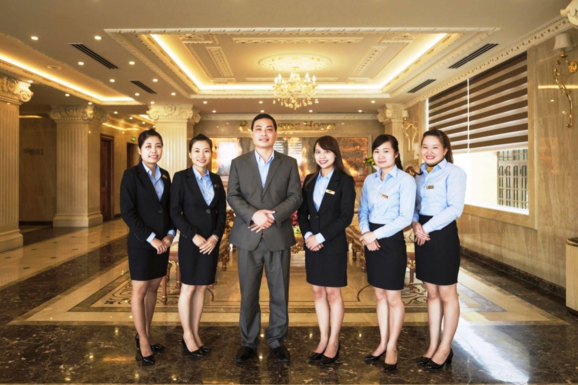 โรงแรมริเวอร์ไซด์ กวาง บิงห์ ด่งเฮ้ย ภายนอก รูปภาพ